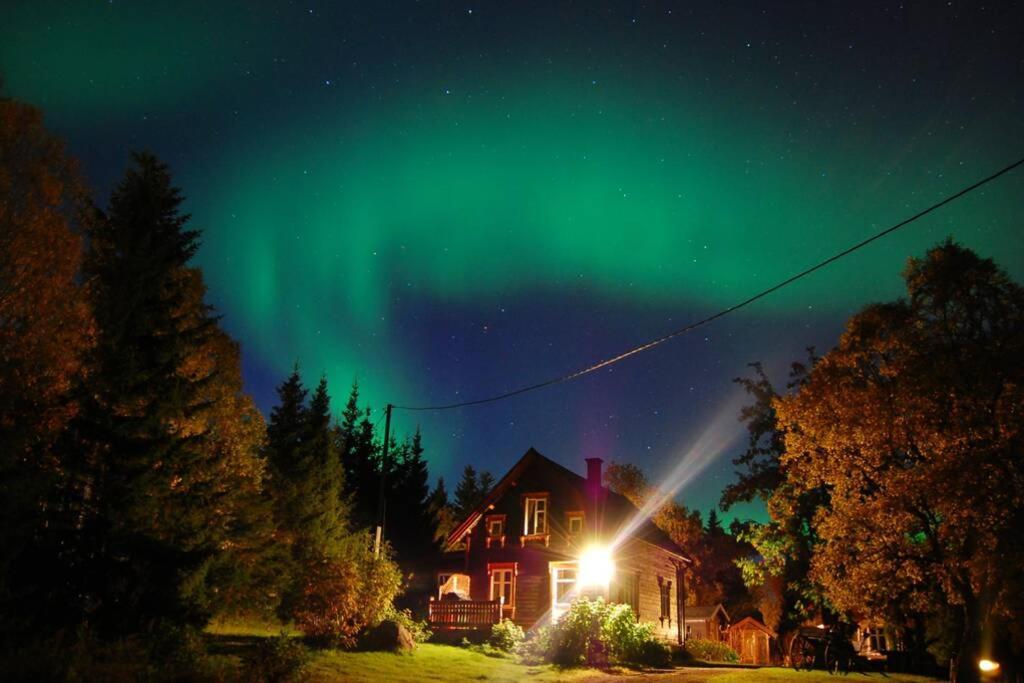 100 Years Old Norwegian Log House In Tromso Villa Exterior photo
