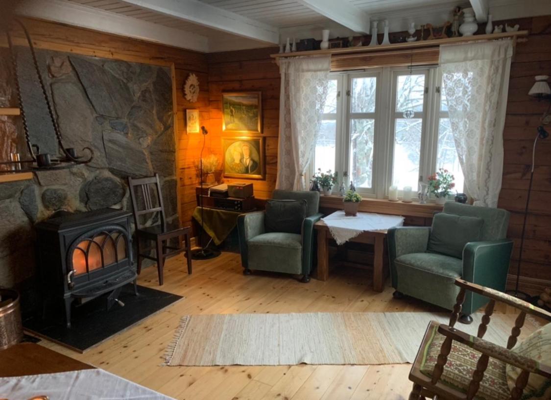 100 Years Old Norwegian Log House In Tromso Villa Exterior photo